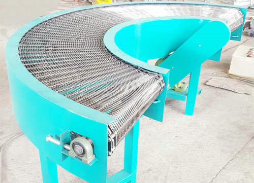 不銹鋼網(wǎng)帶轉(zhuǎn)彎機(jī) 180度角轉(zhuǎn)彎設(shè)備